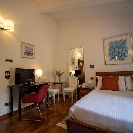 Ego' Residence Ferrara Bagian luar foto