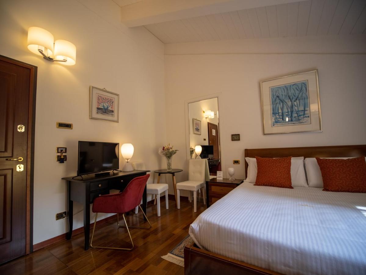 Ego' Residence Ferrara Bagian luar foto