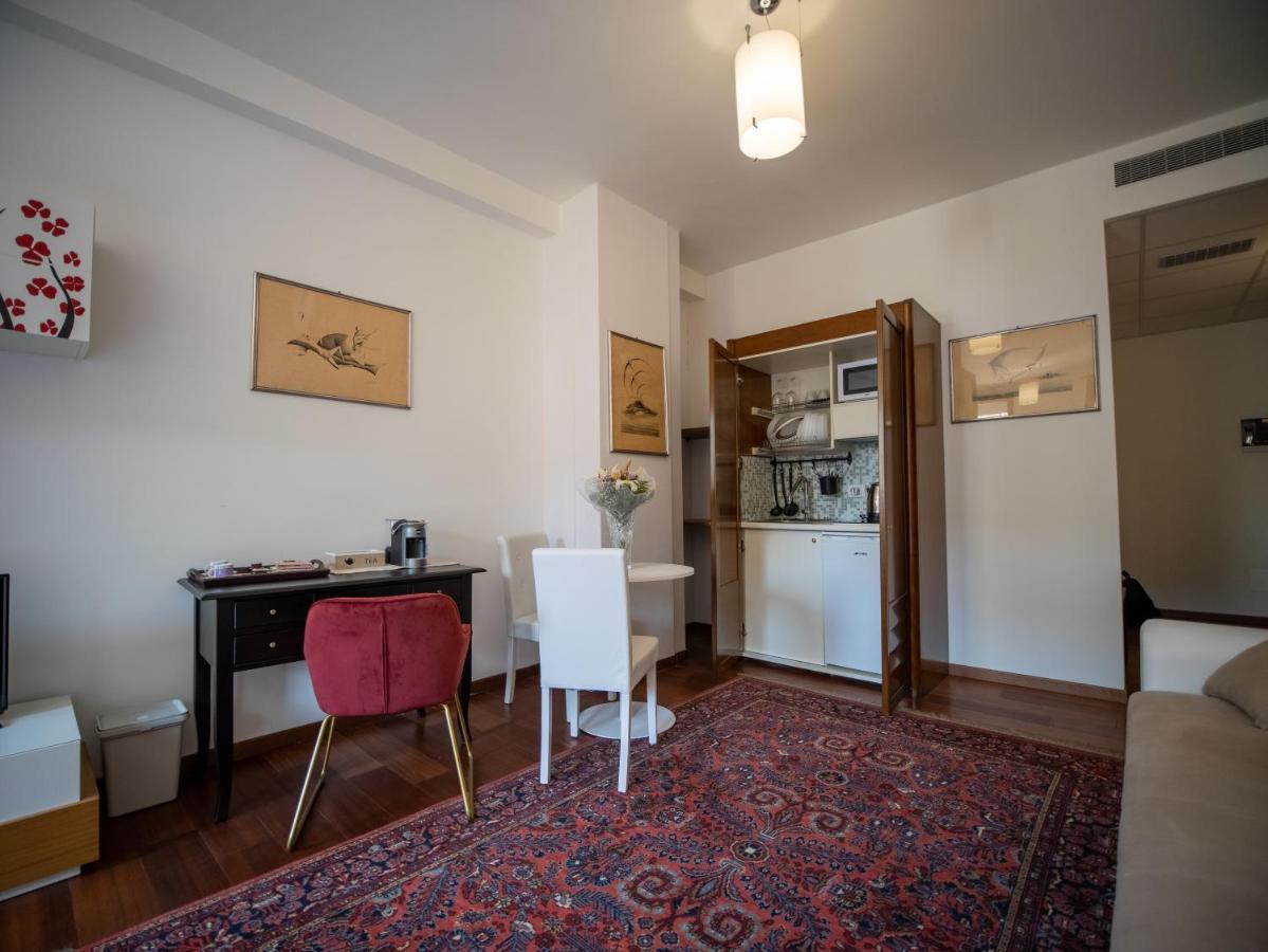 Ego' Residence Ferrara Bagian luar foto