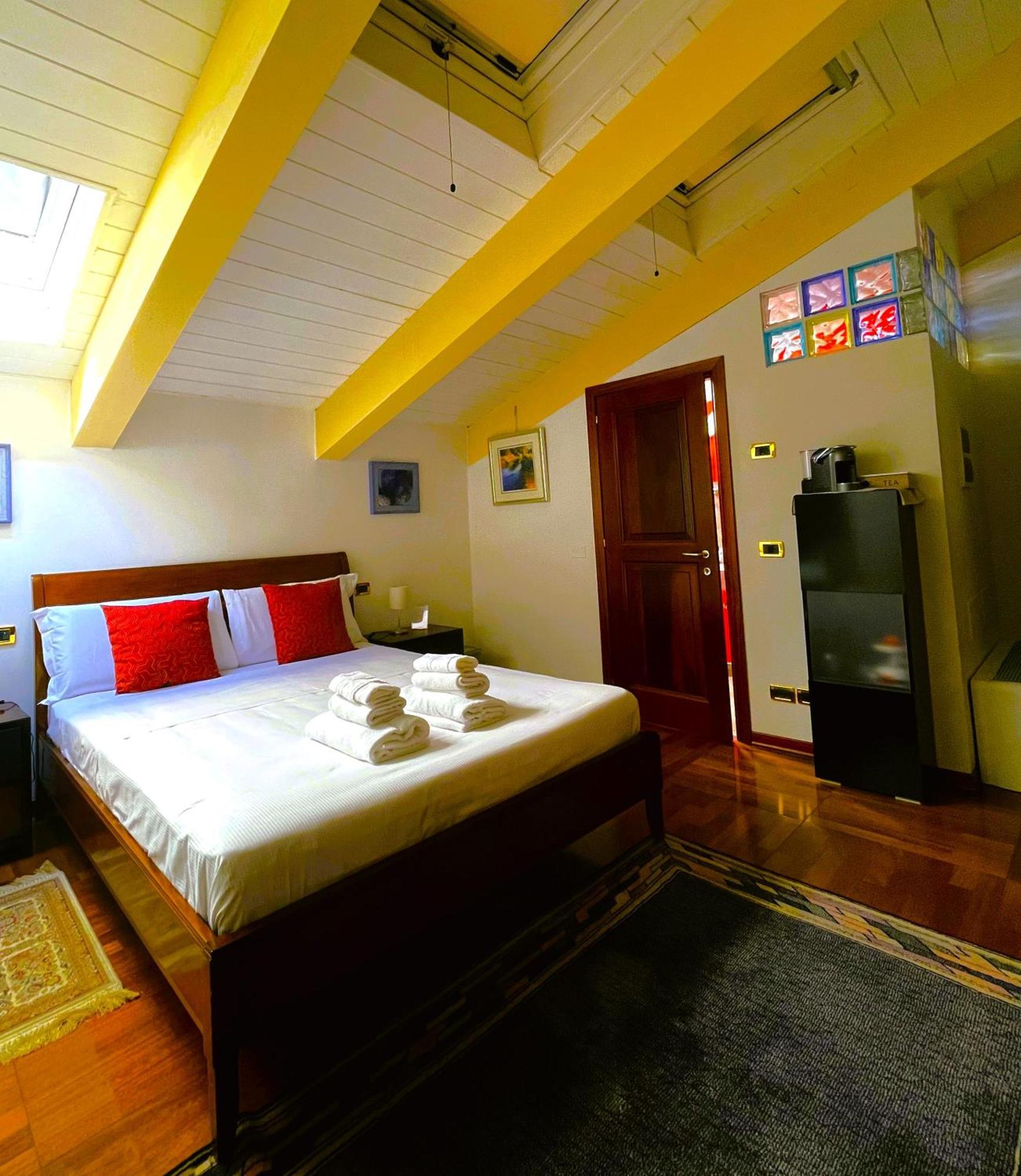 Ego' Residence Ferrara Bagian luar foto