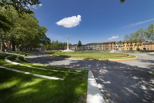 Ego' Residence Ferrara Bagian luar foto